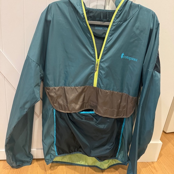 cotopaxi Jackets & Blazers - Cotopaxi rain jacket